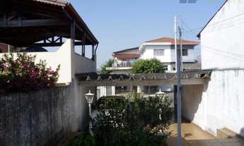 Imagem 5: Sobrado à Venda na Melhor Rua da Cidade Ademar com 3 Dormitórios, Quintal com Jardim e 2 V