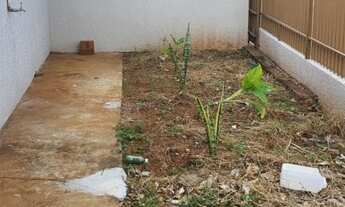 Imagem 2: Casa Comercial com 3 quartos para alugar por R$ 1100.00 à venda por R$ 460000.00, 100.00 m