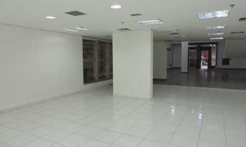 Imagem 7: Loja em edifício, próxima ao metrô, com mezzanino, 20 vagas e depósito. Pé direito duplo