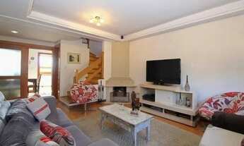 Imagem 3: Ampla casa de 175 m² com 3 dormitórios e 3 vagas de garagem