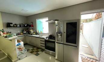 Imagem 3: Pra fechar negócio! Casarão dúplex 3 dormitórios, piscina, quintal e edícula no Águas Clar