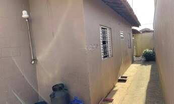 Imagem: Casa para venda tem 2 quartos em Jauá (Abrantes)