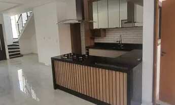 Imagem 3: Casa com piscina pra locação no Portal dos Ipês em Cajamar