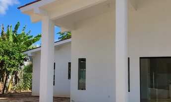 Imagem 2: Casa de condomínio para venda tem 130 metros quadrados com 1 quarto + 2 suítes