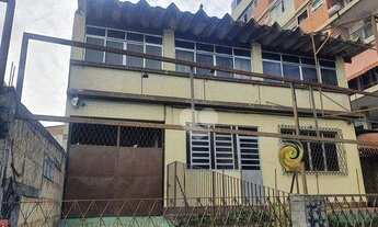 Imagem 3: Casa comercial com 12 salas, cozinha, 4 banheiros, 4 vagas, à venda, 442 m² por R$ 950.00