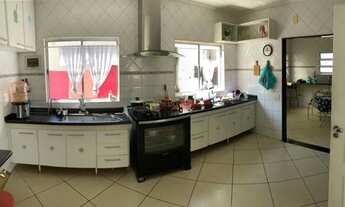 Imagem 6: CASA TÉRREA A VENDA 3 DORMITÓRIOS SENDO 1 SUÍTE 6 VAGAS REGIÃO INTERLAGOS BOLSÃO