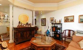 Imagem 3: Apartamento espaçoso com janelões e 1 vaga. Excelente oportunidade para modernizar!