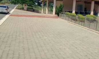 Imagem 2: Lote em condomínio fechado