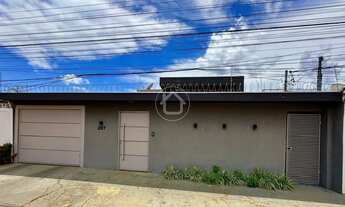 Imagem: CASA TERREA 3 SUÍTES, ESCRITÓRIO, PISCINA