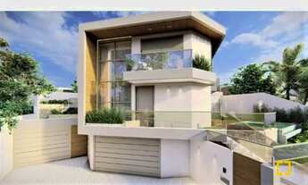 Imagem 3: Casa de Alto Padrão na Orla do Mar no Cacupé - Nova, 4 Suítes e Financiável