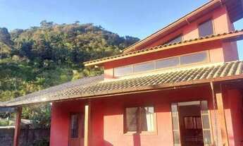 Imagem: Casa em amplo terreno na Armação