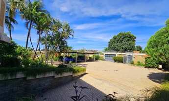 Imagem 6: Sobrado com grande área verde no São Francisco