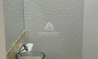 Imagem 6: Imóvel Moderno com Quintal Verde e Ambientes Semi-Mobiliados