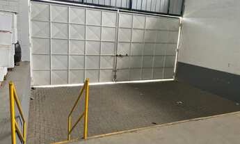 Imagem 6: Galpão/Depósito/Armazém para aluguel possui 2150 m2 com câmara frigorífica e docas