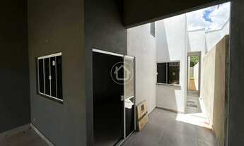 Imagem 3: CASA COM TERRENO AMPLO