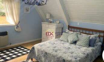 Imagem 6: Sobrado com 4 dormitórios à venda, 380 m² por R$ 2.200.000 - Vila Campos do Jordão - Campo