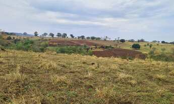 Imagem 3: Terreno a venda em Pequi