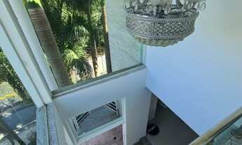 Imagem: Casa de Condomínio - 355 m² com 5 Suítes