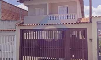 Imagem 2: Sobrado com 3 dormitórios, 4 vagas à venda, 217 m²