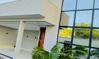 Imagem: Casa possui 380m² com 4 suítes em Parque