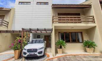 Imagem 2: Casa de condomínio sobrado para venda possui 241 metros quadrados com 4 quartos