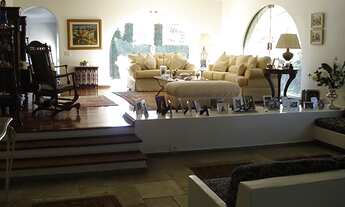 Imagem 7: Casa de alto padrão em ótima localização! 4 SUÍTES 6 VAGAS!