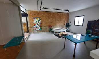 Imagem 2: 2 dormitórios com 1 suíte, lavabo, varanda, 180m2 - todo reformado