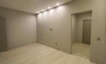 Imagem 5: Térrea para venda tem 307 metros quadrados com 4 quartos em Morada da Colina - Uberlândia