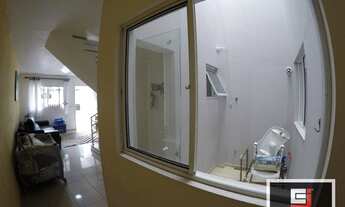 Imagem 7: Sobrado com 2 dormitórios, 1- suíte do casal com sacada à venda, 170 m² com quintal e áre