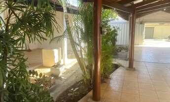 Imagem 6: CASA NO SETOR FAMA COM 04 QUARTOS SENDO 03 SUITES - Goiânia - GO