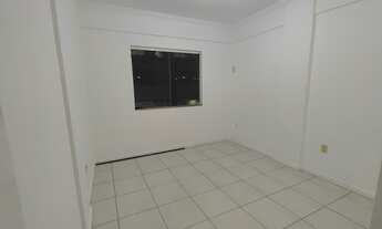 Imagem 7: Apartamento na Riviera c/ 2qts, 1br, 1vg, amrs, área srvç, blindex