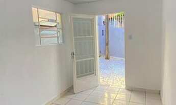 Imagem 2: Casa para aluguel tem 55 metros quadrados com 1 quarto vila santa Libânia