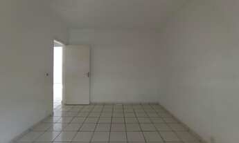 Imagem 7: ÓTIMA CASA INDEPENDENTE 120M² - 2 DORMS - 2 VAGAS DE GARAGEM - CENTRO