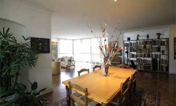 Imagem 3: Imóvel recém reformado de 284m², com 4 dormitórios (sendo 1 suíte)