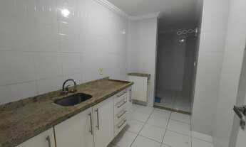 Imagem 2: Apartamento na Riviera c/ 2qts, 1br, 1vg, amrs, área srvç, blindex