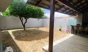 Imagem 6: Casa para venda possui 217 metros quadrados com 3 quartos em Jardim Europa - Anápolis - Go