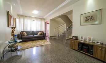 Imagem 3: Felicidade? Fica ali a uma quadra do Lago das Rosas