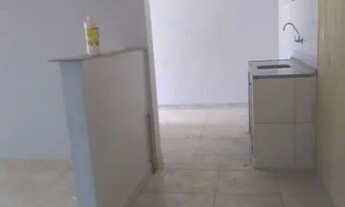 Imagem 2: Casa 02 quartos / fundos sobrado