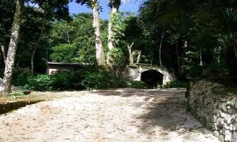 Imagem: Maravilhosa Área Comercial com Imóvel