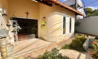 Imagem 2: Não Perca: Linda Casa em Fradinhos com Sótão e Espaço Gourmet!