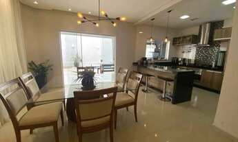 Imagem 2: Sobrado em condomínio à Venda em Taubaté - SP