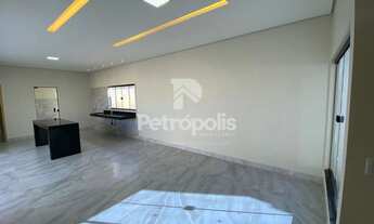 Imagem 7: Linda casa na 1.603 Sul com 3 Quartos sendo 1 suíte e área de lazer completa, quintal ampl