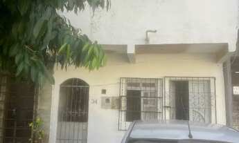 Imagem: Alugo casa tipo kitnet, primeiro andar em