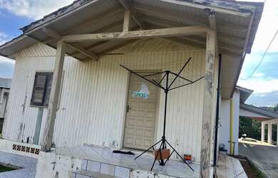 Imagem 3: CASA DE MADEIRA Casa com 3 dormitórios