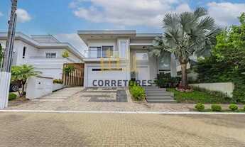 Imagem: Sobrado de alto padrão no Condomínio Alta