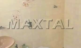 Imagem 3: Sobrado em Santana, muito próximo à Av. Braz Leme, precisando de reforma e com vaga