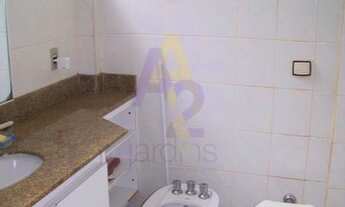 Imagem 7: Apartamento espaçoso com janelões e 2 vagas de garagem. Para venda e locação no Jardim Amé