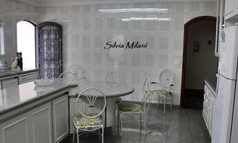 Imagem 3: Casa em São Paulo com 1.000 m² e vista panorâmica para a Serra da Cantareira