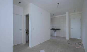 Imagem 2: Apartamento para venda com 66 metros quadrados com 2 dormitórios com closet na Vila Leopol