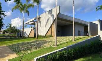 Imagem: Casa de condomínio térrea para venda possui